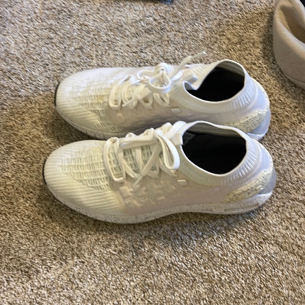 Under Armor speed form running shoes